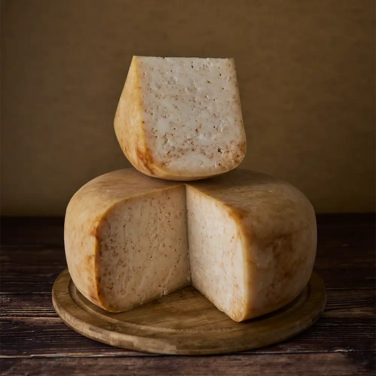 Ser kozi dojrzewający z chilli - 200g